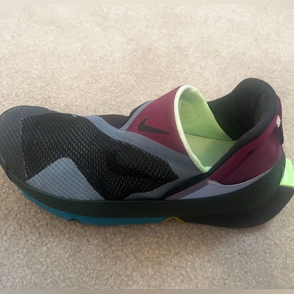 Men's size 7.5 NIKE FLYEASE athletic SHOES sneakers - Picture 2 of 9